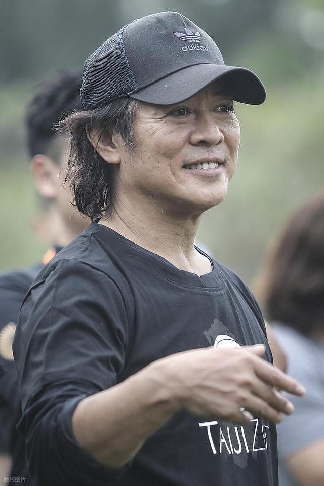 李连杰手术后的舆论风波：为何他的'卖惨'难以赢得公众同情？（组图） - 1