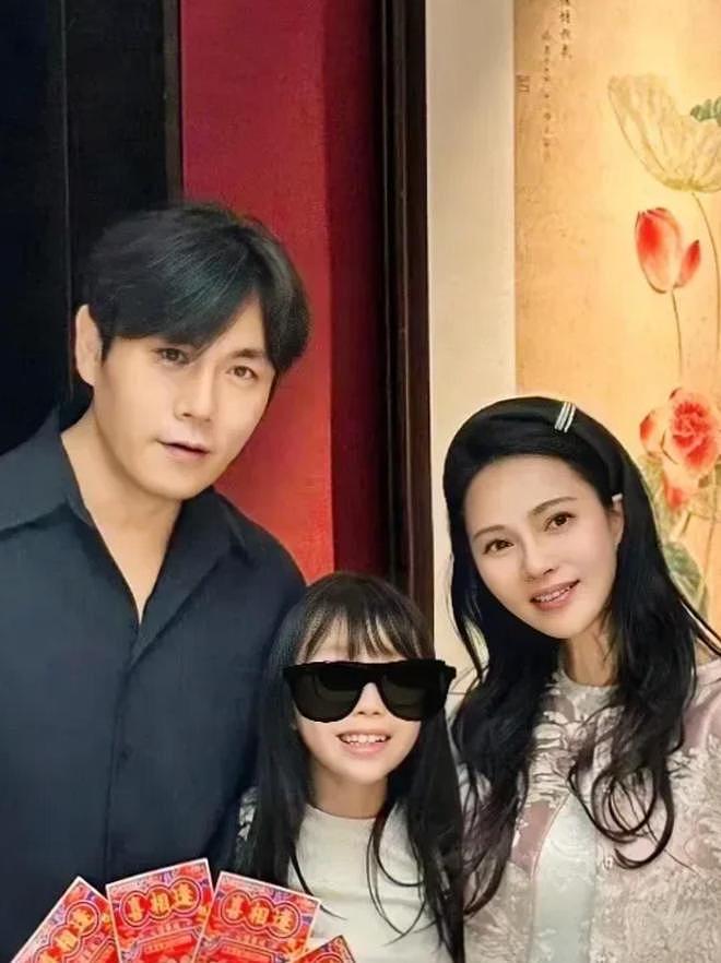 贵圈二婚女星大PK：谁的幸福更胜一筹？相比董璇，她们做对了什么（组图） - 8