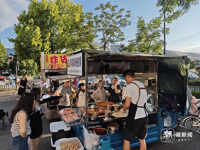 被一口乡愁带火,日入4000元,小伙在杭摆摊卖老家卷馍火上热搜(组图) - 4