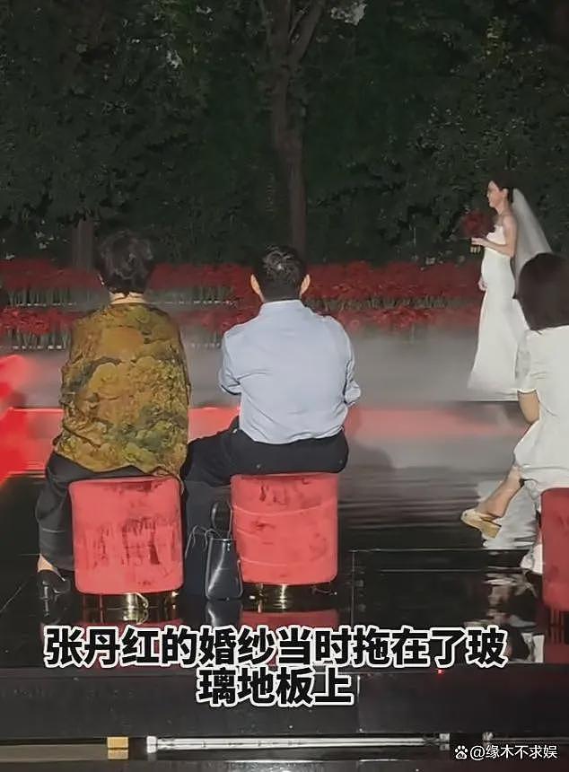 张丹红朋友圈曝光，婚礼上首谈家庭变故，回应为何3婚嫁给李国庆（组图） - 3