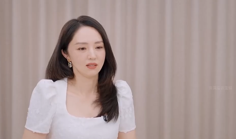 张维伊听小说赚钱上热搜?与董璇姐弟恋惹争议!网友笑喷(组图) - 2