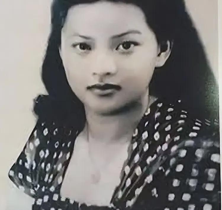风流的西哈努克:娶6个妻子有2个姨妈1个表妹,儿子却单身到72岁(组图) - 10
