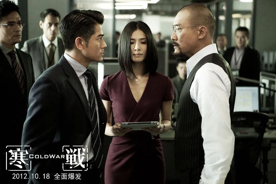 比成龙还能打,梁家辉的“年度最强反派”为何让人上头?(组图) - 9