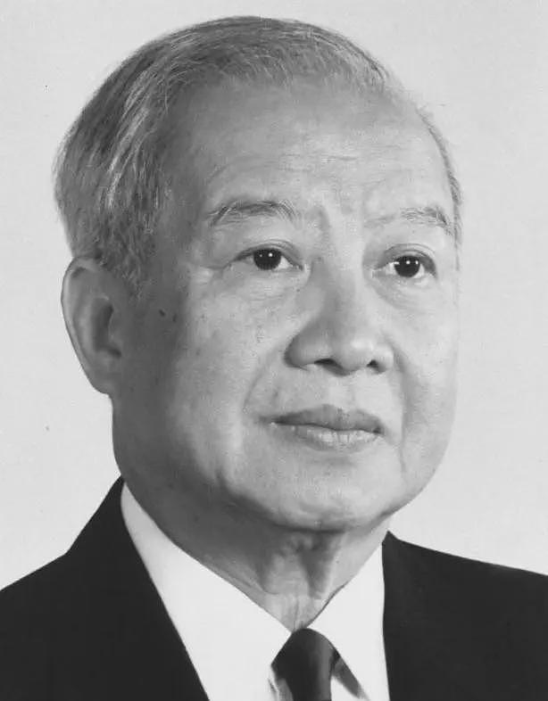 风流的西哈努克:娶6个妻子有2个姨妈1个表妹,儿子却单身到72岁(组图) - 1