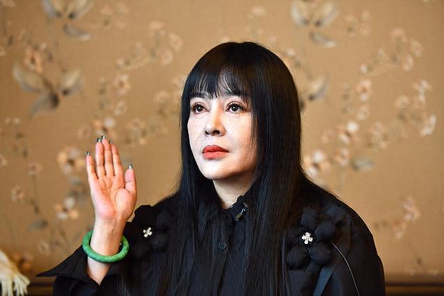 何静也没想到,34年前“抢走”她丈夫的千百惠,晚年过得如此心碎(组图) - 1