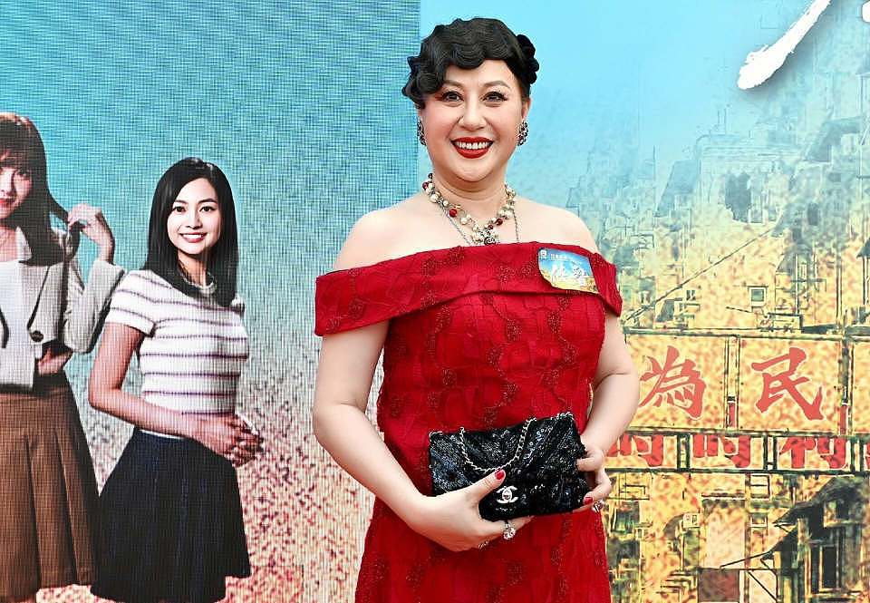 香港知名女星容貌大变，出席活动突然中途退场，患甲亢身体出问题（组图） - 1