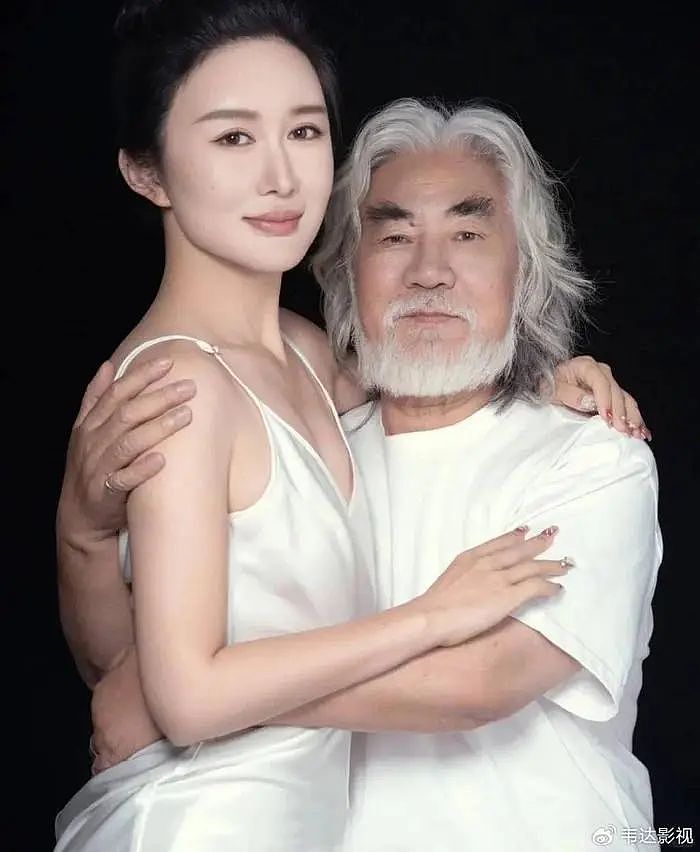 娱乐圈“爷孙恋”爆雷：相差50岁，钱也，色也（组图） - 10