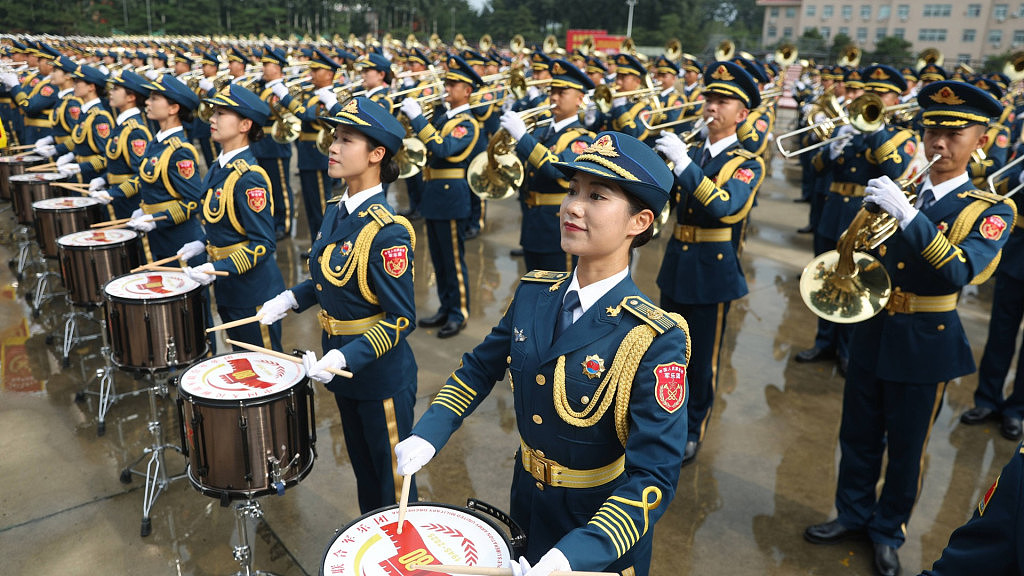 九三阅兵最大规模军乐团将亮相，展示新曲目新编排新配置（组图） - 1