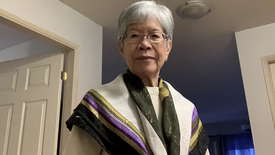 恐怖乱流!飞上海航班高空剧烈颠簸,猛然下坠,乘客尖叫呕吐!乘客整个人被甩上天花板(组图) - 2