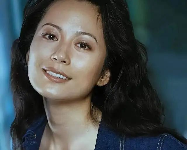 俞飞鸿自曝 20 年不婚真相：身边男人不是丈夫，却陪她抵押房产（组图） - 5