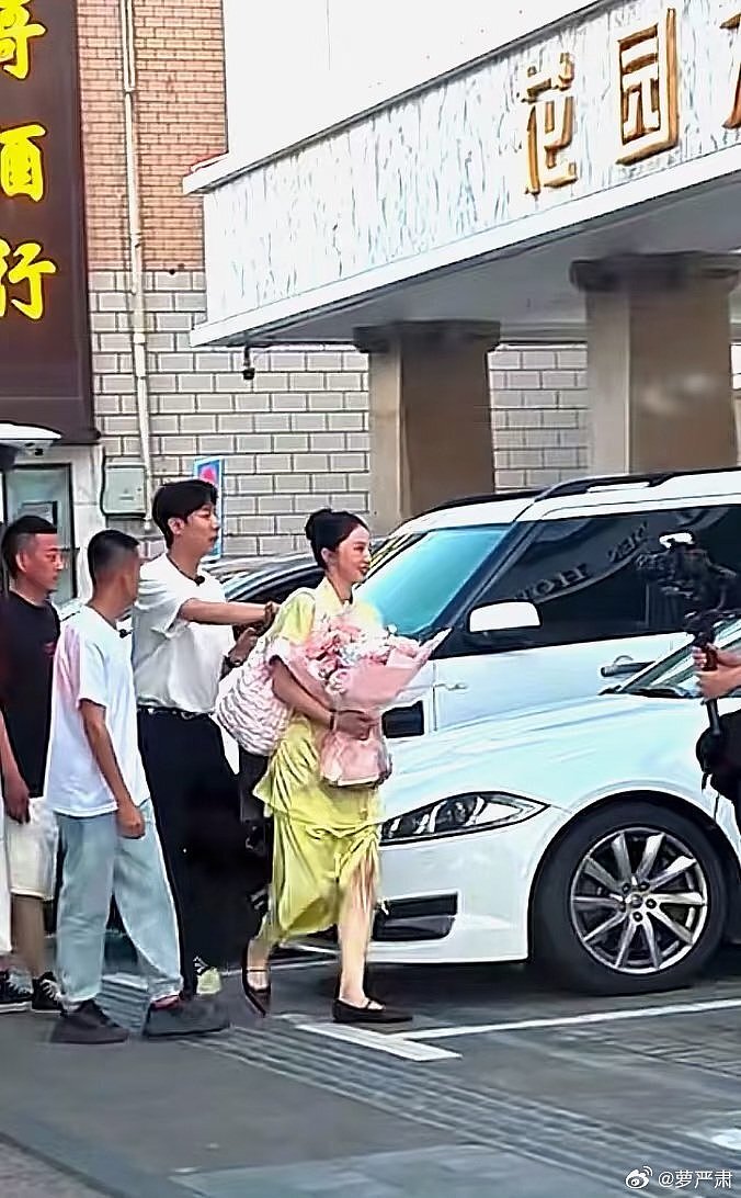张维伊董璇婚宴人均67元？张公子真会过日子（组图） - 4