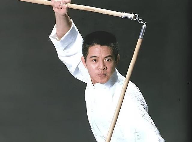 同样都是武打明星，看了62岁的李连杰再看甄子丹，才知道差距在哪（组图） - 14