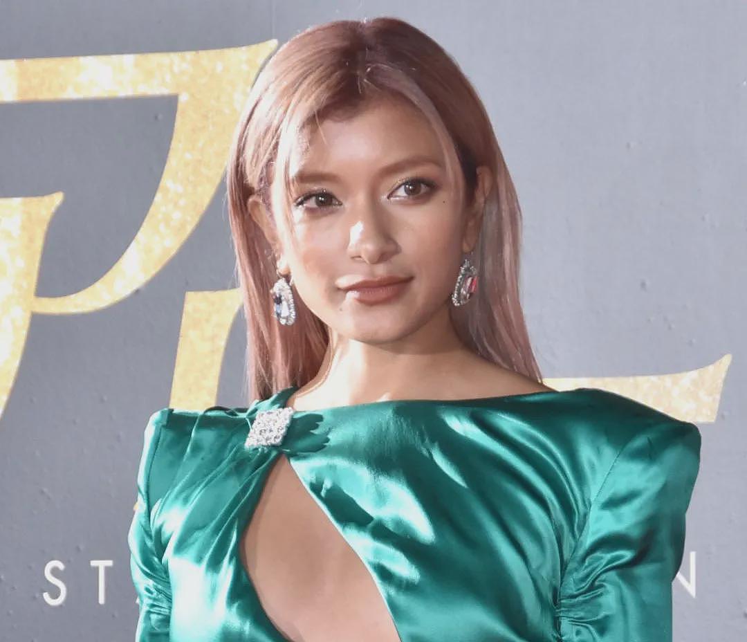 日本女星自曝14岁开始整容，至今脸已更新28个版本！坦言持续动刀是想刷新纪录（组图） - 4