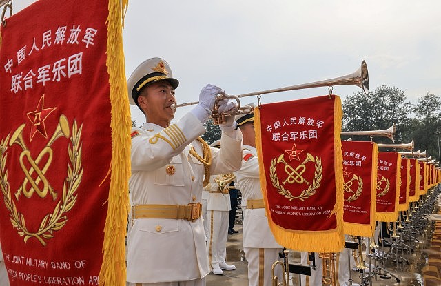 九三阅兵最大规模军乐团将亮相，展示新曲目新编排新配置（组图） - 2