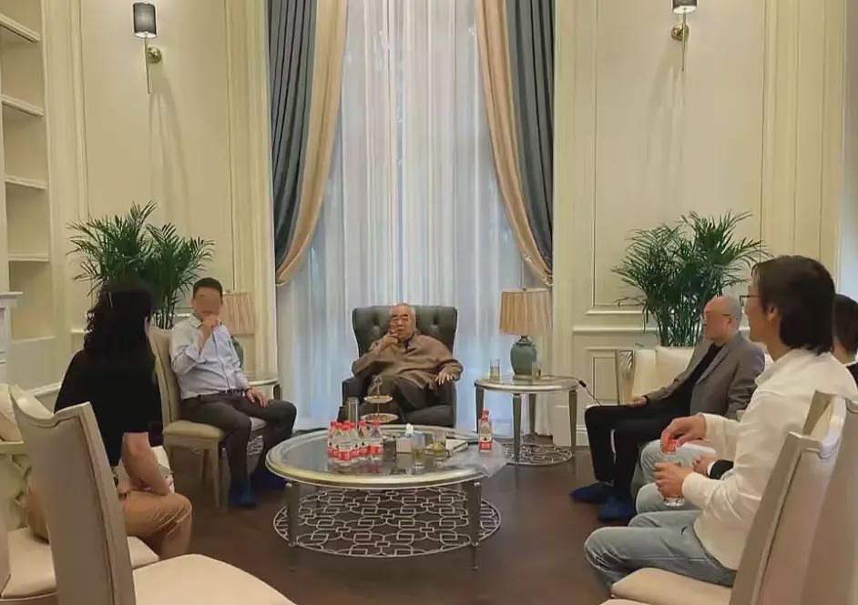 范曾好友透露内斗原因，继子继承北京房产，晒全家福挑衅亲女儿（组图） - 5