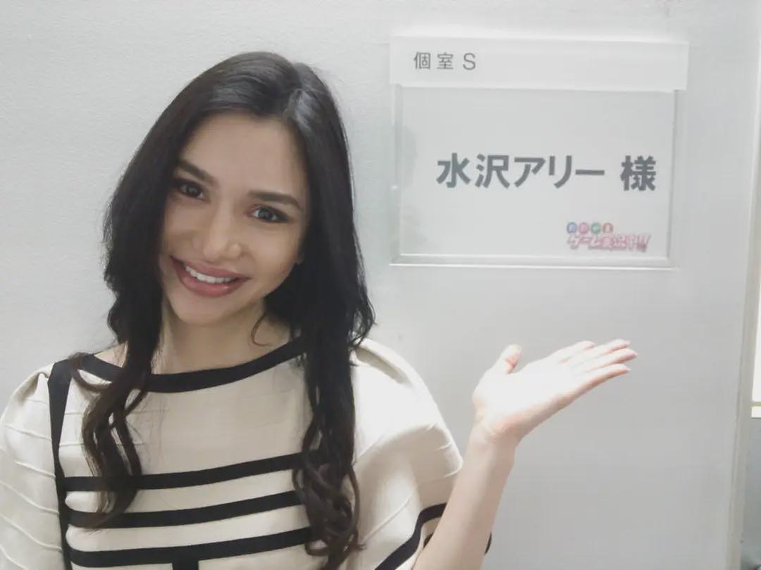 日本女星自曝14岁开始整容，至今脸已更新28个版本！坦言持续动刀是想刷新纪录（组图） - 14