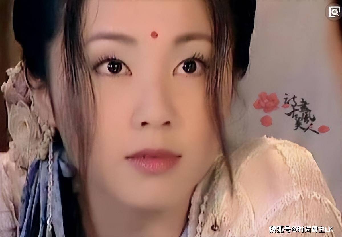 19岁黄多多美上热搜!气质比亲妈孙莉更胜一筹(组图) - 6
