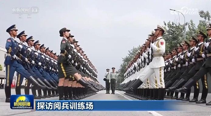 九三大阅兵仪仗方队率先亮相,男女官兵平均身高180,年仅23岁(组图) - 3