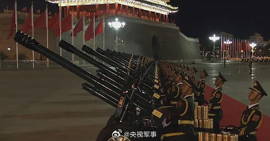 中国九三阅兵最后一次夜间演练画面公布(组图) - 1