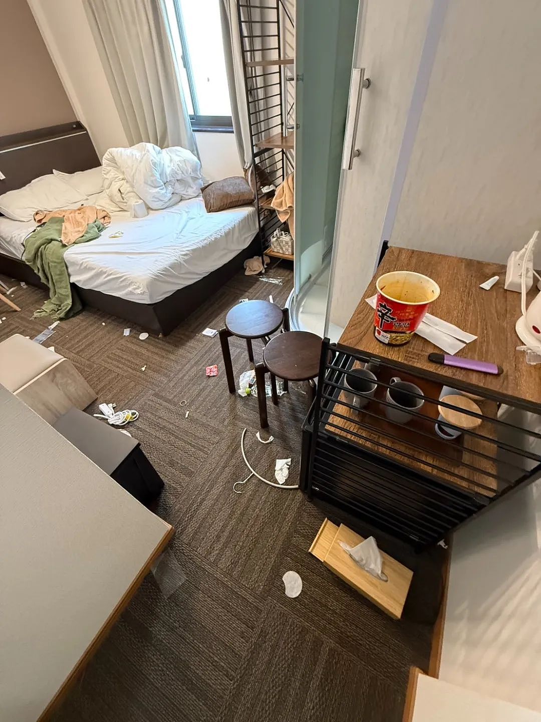 “又是中国人”！日本民宿老板发帖吐槽：房间住成垃圾堆，床上还有不明液体...（组图） - 2