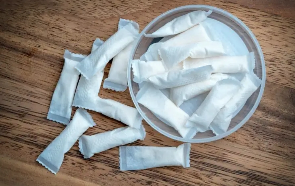 投诉鲁迅抽烟的孙女士，被扒了（组图） - 14