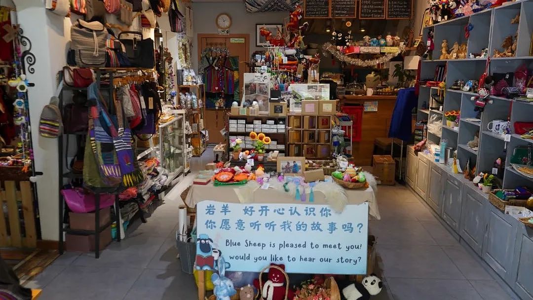 “英国不需要我”!80岁英国奶奶在成都住了17年,救了800多个中国家庭(组图) - 10