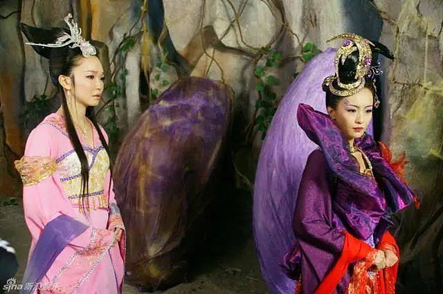 为入狱老公高龄产子？未成年爱上亿万富豪，谈11年不旺夫遭劈腿，又谈20年父女恋把老公熬成爷？（组图） - 26