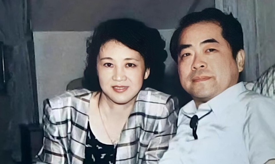 87岁的范曾也没想到，娶小自己50岁少妻的他，已然成了一个笑话（组图） - 6