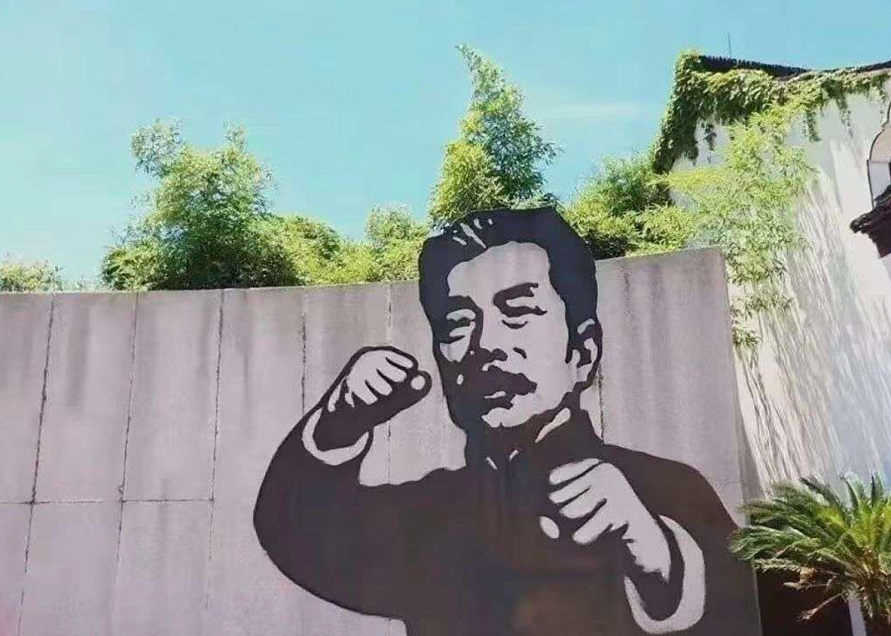 投诉鲁迅抽烟的孙女士，被扒了（组图） - 4
