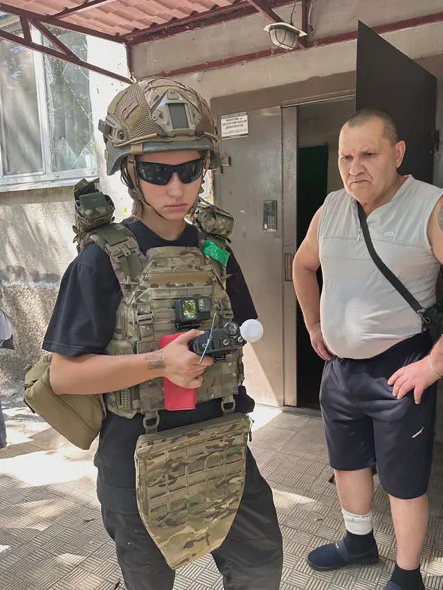 在乌克兰控制的顿涅茨克地区，居民纷纷逃离可能被割让的土地（组图） - 5
