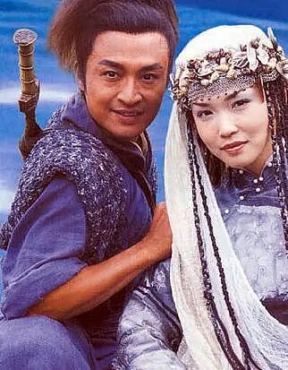为入狱老公高龄产子？未成年爱上亿万富豪，谈11年不旺夫遭劈腿，又谈20年父女恋把老公熬成爷？（组图） - 7