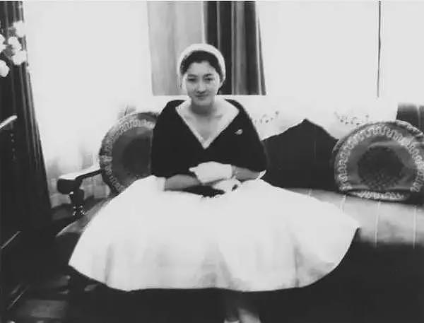 日本“平民皇后”超奢靡生活曝光!太子妃时期花13亿买衣服,网友:本来也是财阀千金!(组图) - 4
