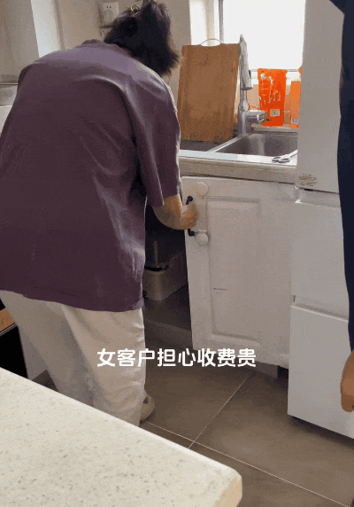 厨房爆炸、电器自燃！网友围观青岛电工“破案”，真相令人唏嘘（组图） - 58