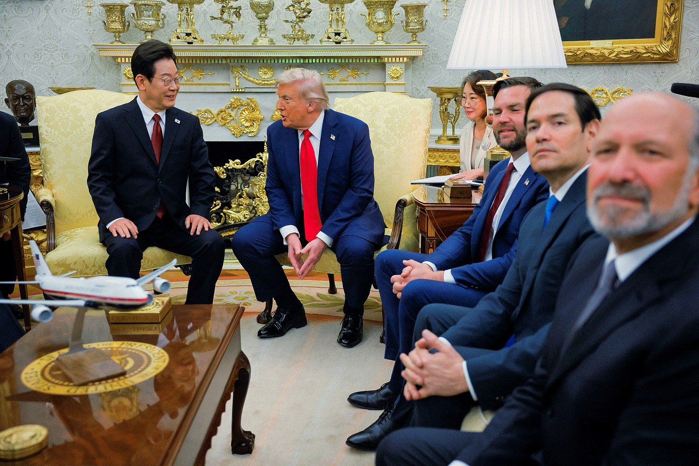 美韩峰会!特朗普:望今年与金正恩会面,李在明想去朝鲜打Golf(组图) - 2