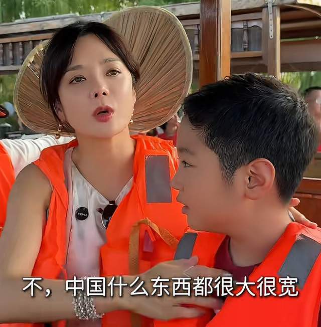 韩佳人评论区沦陷！嫌弃中国货又大夸中国菜，两副面孔还想捞金（组图） - 1