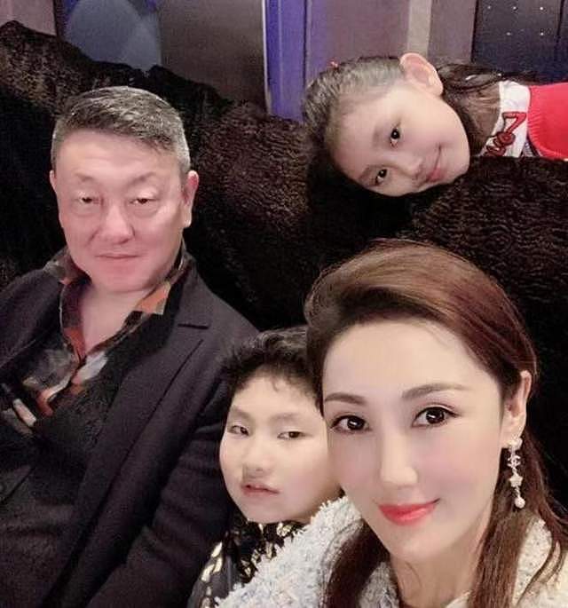 曝韩磊出轨致女性怀孕后失联，语音曝光，女方很漂亮，曝亲吻照（组图） - 12