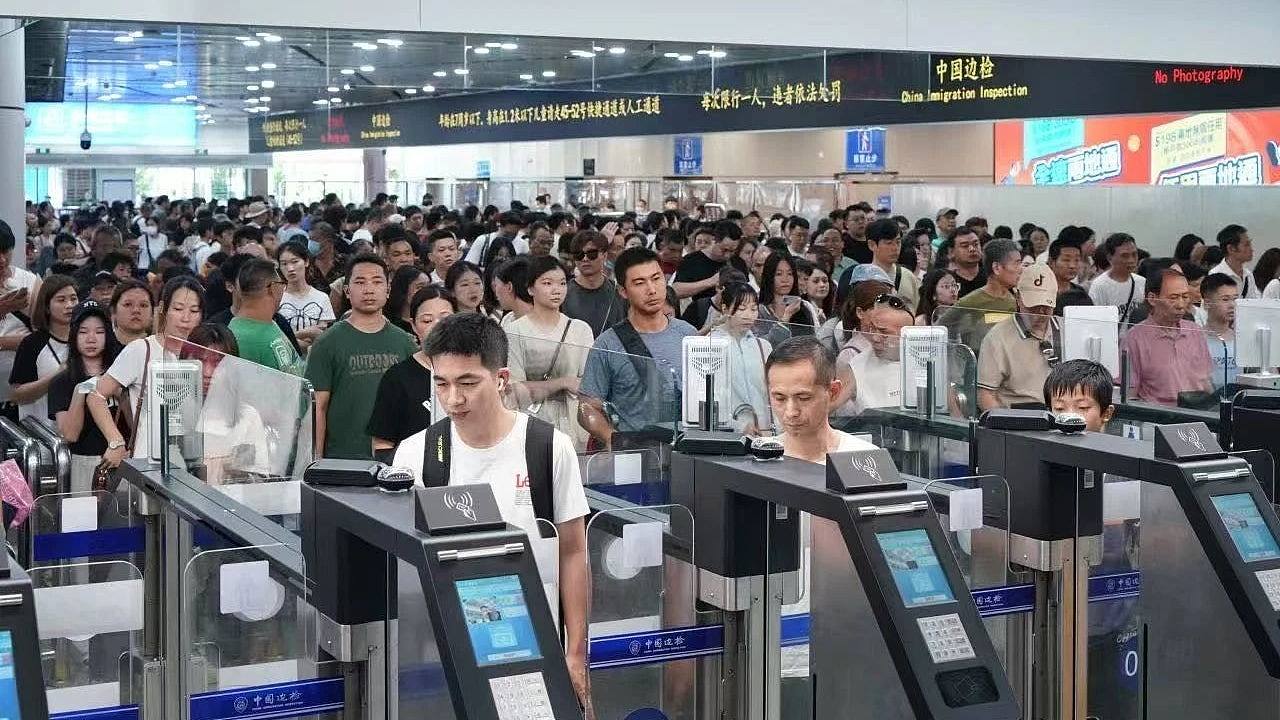 大陆7月起免收台湾“首来族”申办台胞证费用，国台办：申办量增22%（图） - 1