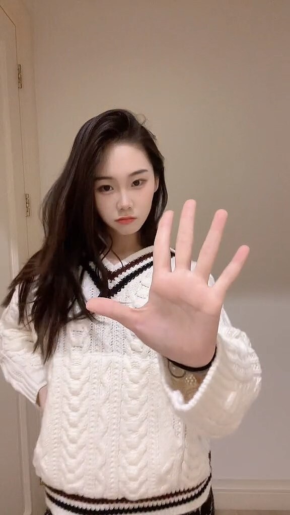 曝小姨子用郑恺附属卡买8万包引起家变，本人回应：从来没花过他们的钱（组图） - 1