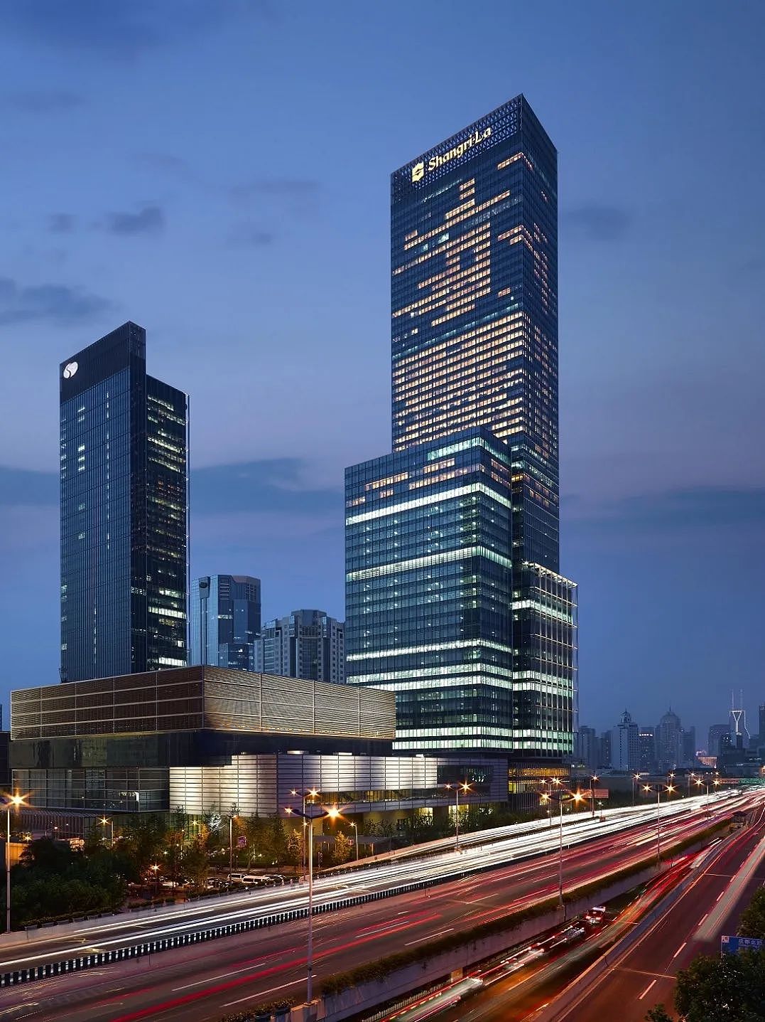 最爱帆布袋的“打工千金”,接手960亿商业“帝国”(组图) - 6