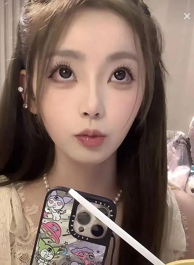 懒懒疑已搬出王思聪豪宅，眼睛红肿开播卖货，结果评论区大翻车（组图） - 10