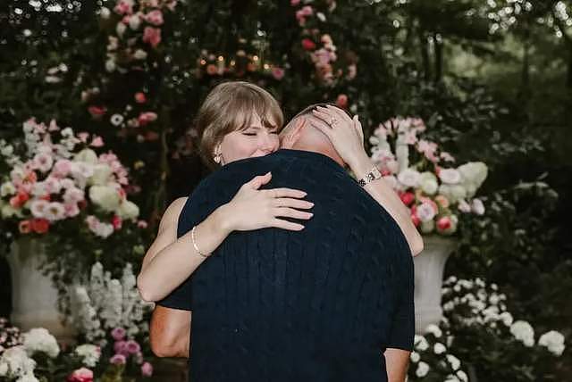 霉霉订婚！未婚夫黑历史被扒，17年了她还是想当啦啦队长的小女孩（组图） - 2