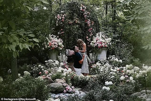 经历过9个前任后，霉霉终于订婚了！没想到短短的官宣小作文，居然藏了这么多梗...（组图） - 2
