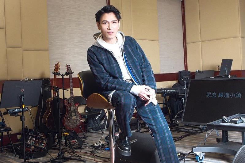 杨宗纬坠落舞台昏迷送医近况曝光，宣布“全面停工”（组图） - 2