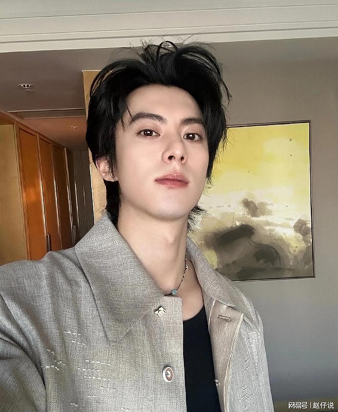 前有许凯，昨天的王鹤棣，今天的郑恺，大瓜频出，他们为谁站岗？（组图） - 15