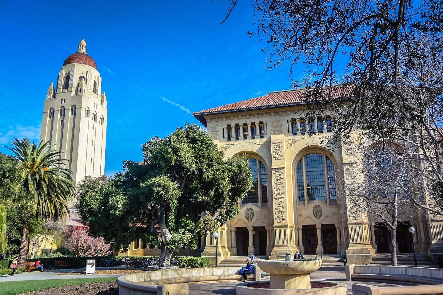斯坦福大学最新研究：AI 正破坏年轻人的就业前景（图） - 1