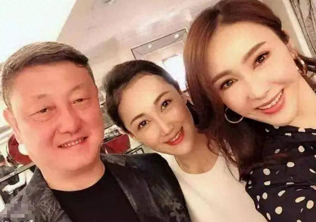 曝韩磊出轨致女性怀孕，对方小21岁，没原配漂亮，认识好几年了（组图） - 17
