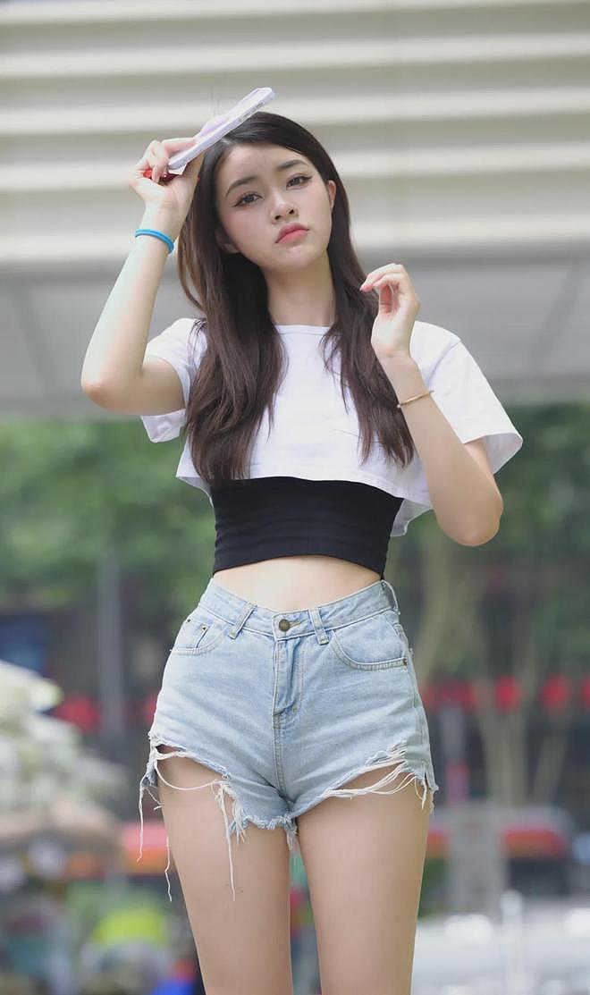 【美女】男人最顶不住的，牛仔裤辣妹身材，增添成熟气质，显示完美身材（组图） - 15