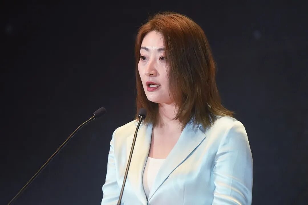 宗馥莉回应:坚持做自己,不因风波改变方向!娃哈哈确认杜建英一方诉求不涉及集团股权,砍经销商等多个问题也有答案(组图) - 1