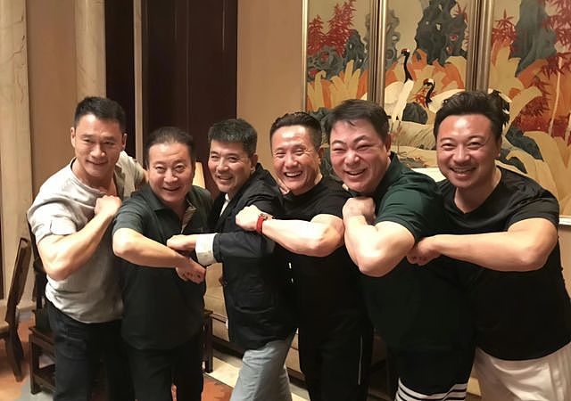 表面上德高望重，背地里却“玩得很花”，这些名人太令人意外了（组图） - 32