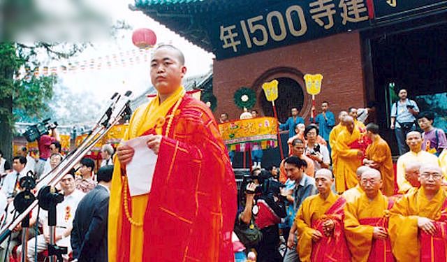 表面上德高望重，背地里却“玩得很花”，这些名人太令人意外了（组图） - 24
